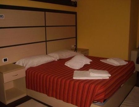 Carlazzo Hotel La Solitaria מראה חיצוני תמונה