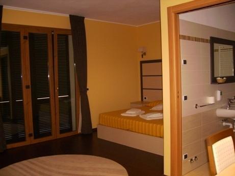 Carlazzo Hotel La Solitaria מראה חיצוני תמונה